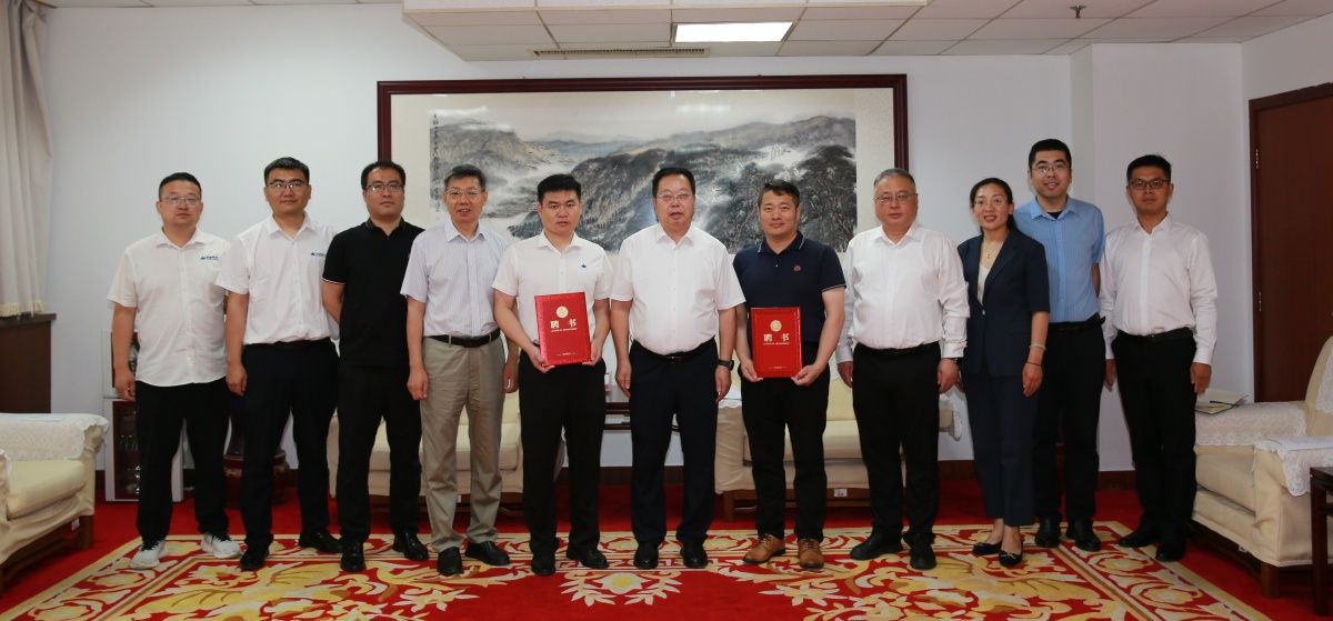 学校举办重大横向项目签约活动